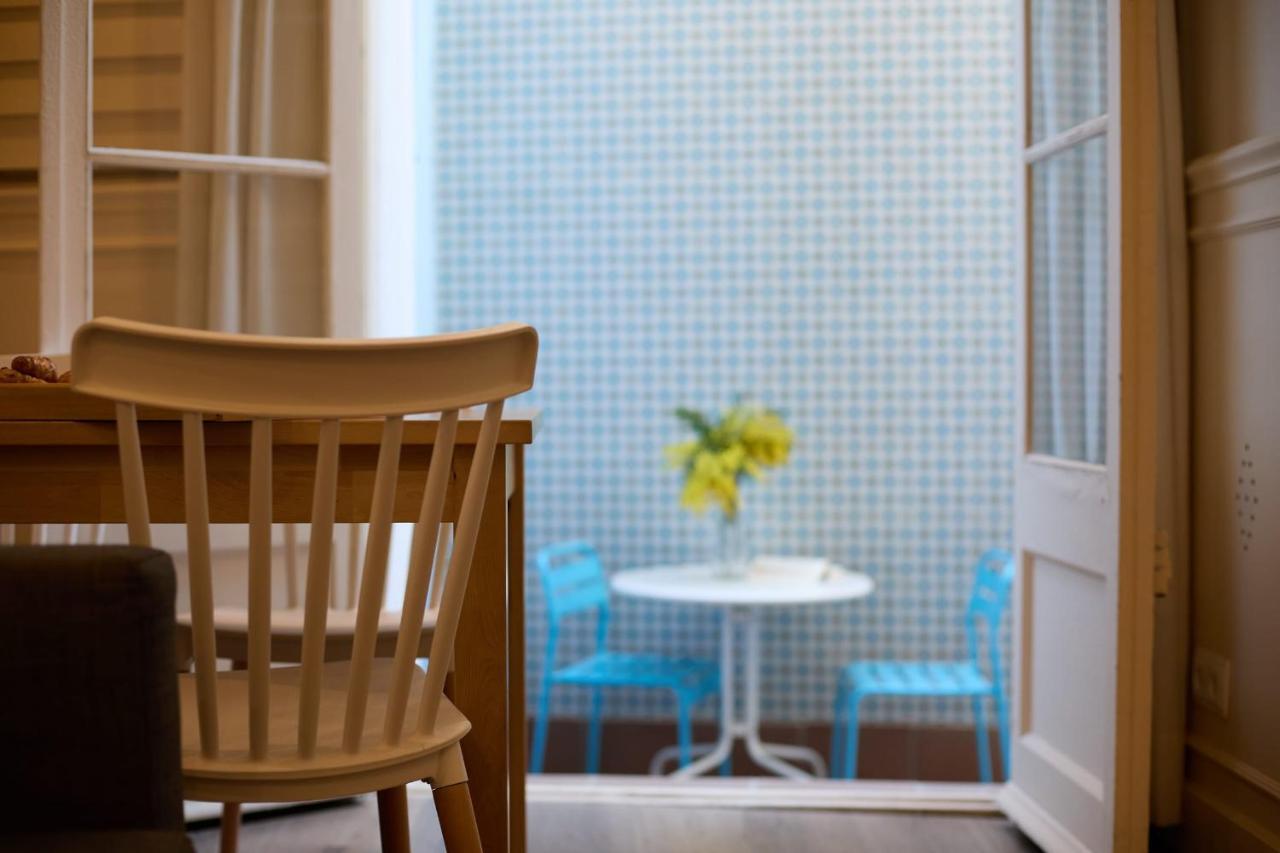 Апартаменты Casa Cosi - Patio 2 Барселона Экстерьер фото